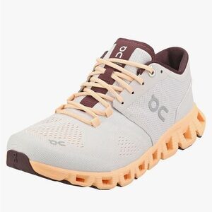 On Women's Cloud 5 Terry Sneakers Silver / Almond